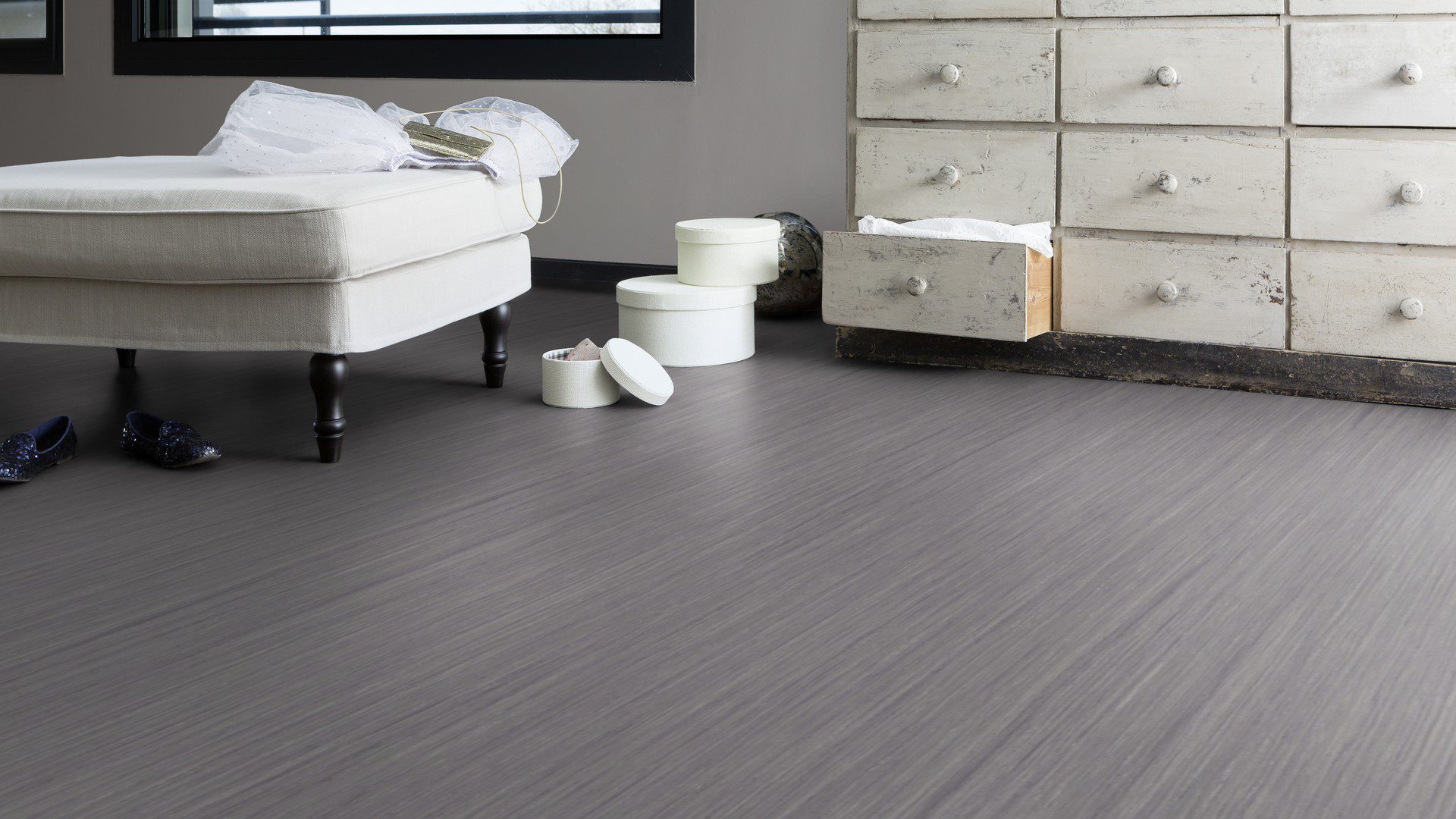 0050 Grey Line