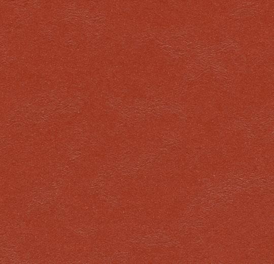 335235 Berlin red